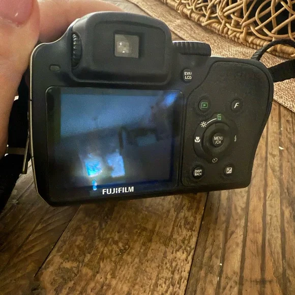 Fujifilm FinePix S Series S8000fd 8.0MP Digital Bridge Camera Untested - Picture 5 of 5